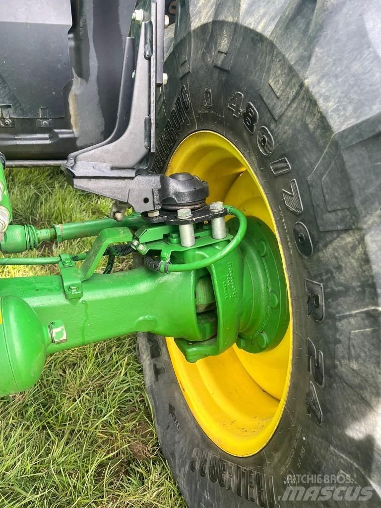 John Deere 6130 R 拖拉机/农用车