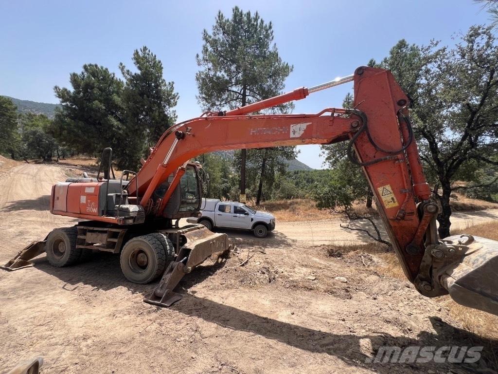 Hitachi ZX 210 W 轮式挖掘机