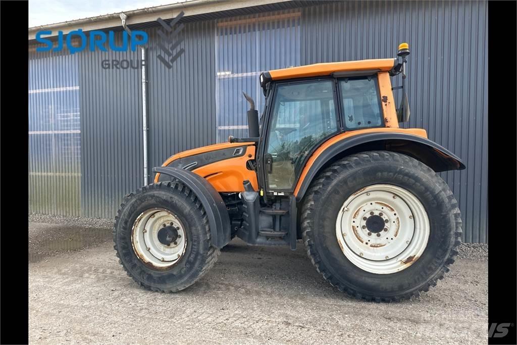 Valtra N142 拖拉机/农用车