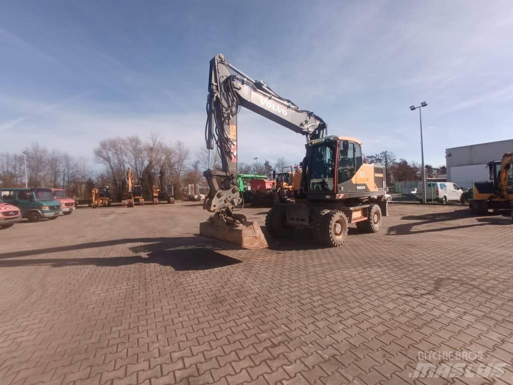 Volvo EW 180 E 轮式挖掘机