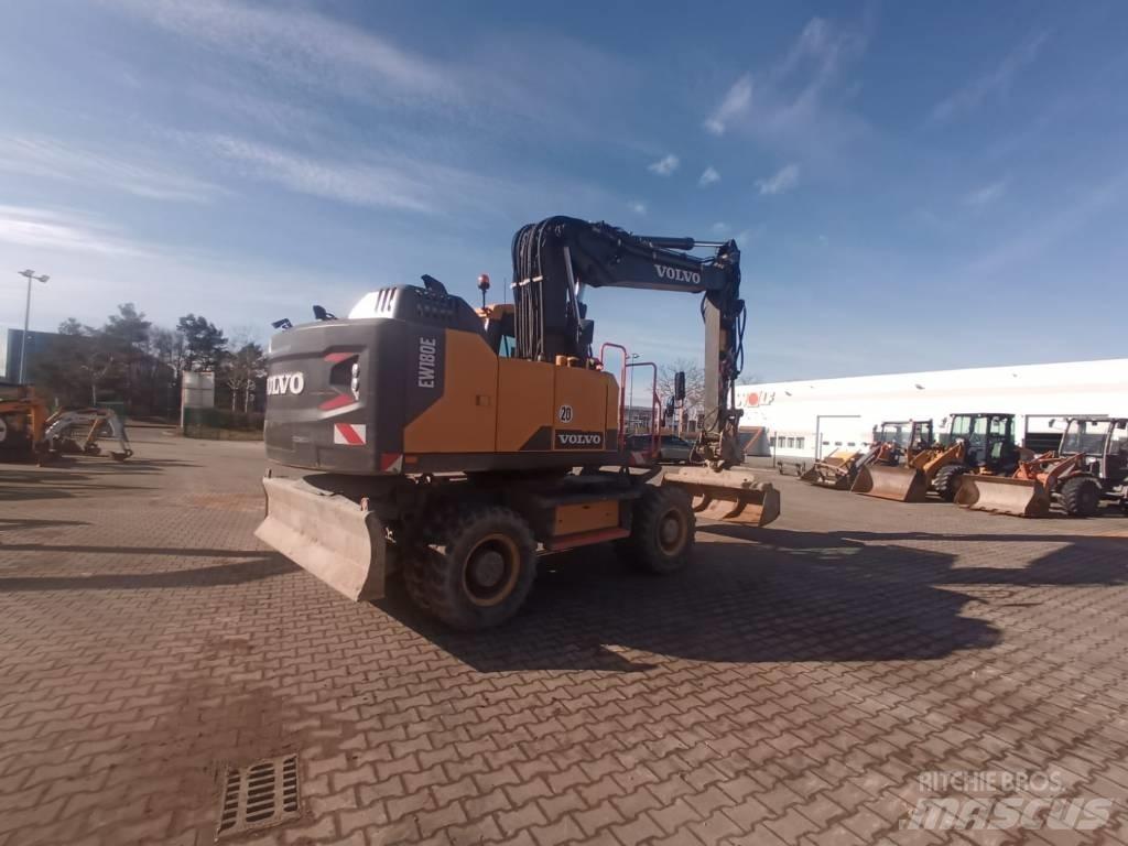 Volvo EW 180 E 轮式挖掘机