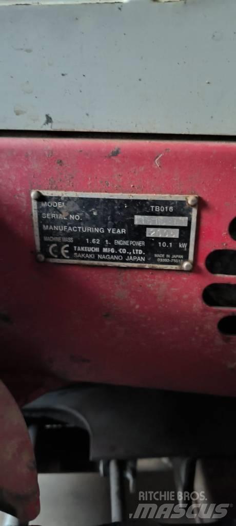 Takeuchi TB016 小型挖掘机