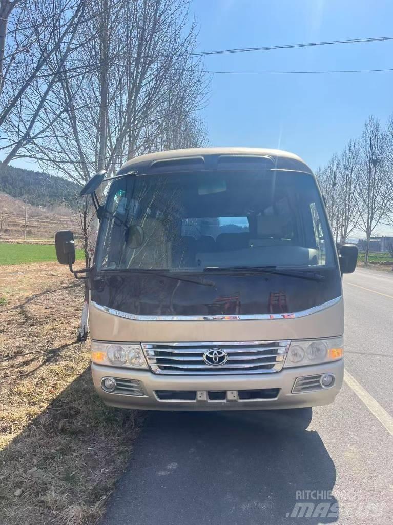 Toyota Coaster 公路客运汽车