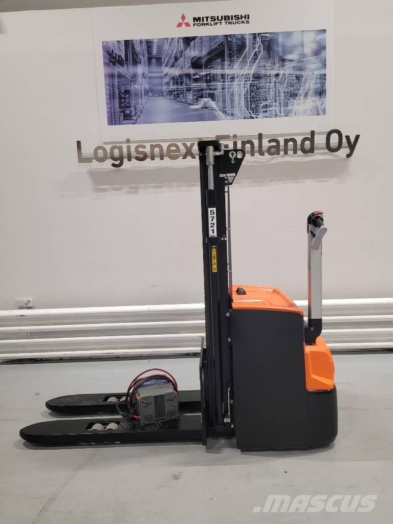 Rocla SWS 16 手推堆垛车