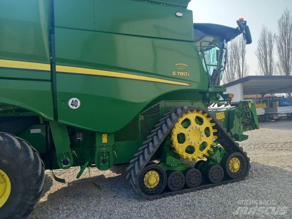 John Deere S 780i 联合收割机