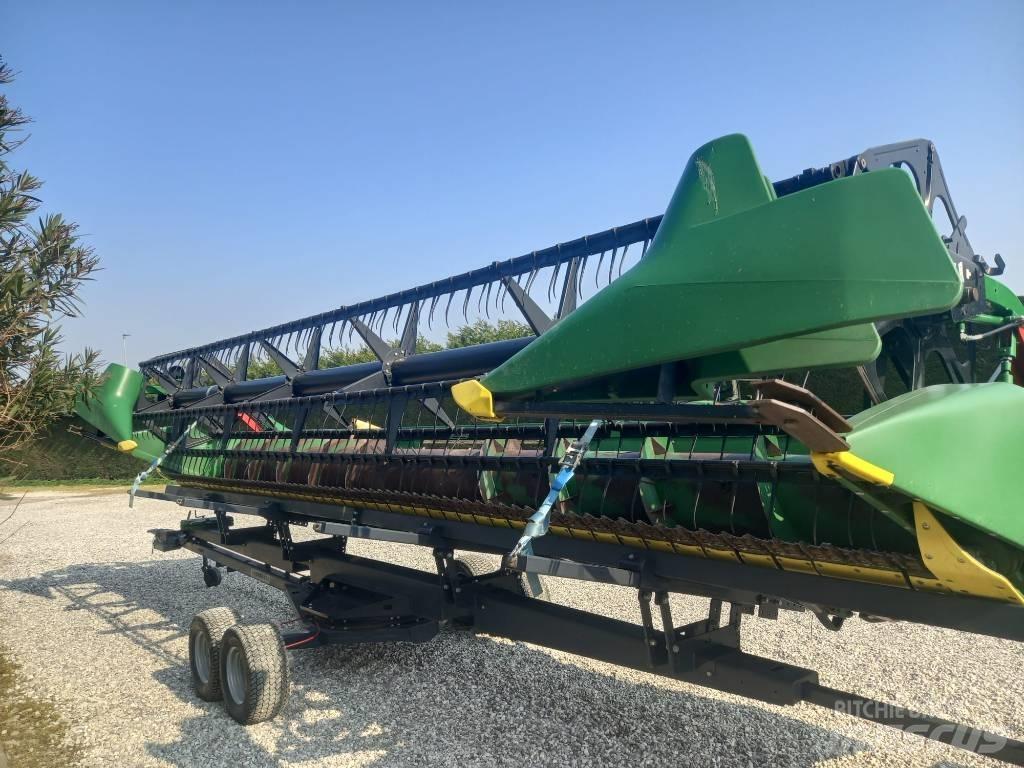 John Deere S 780i 联合收割机