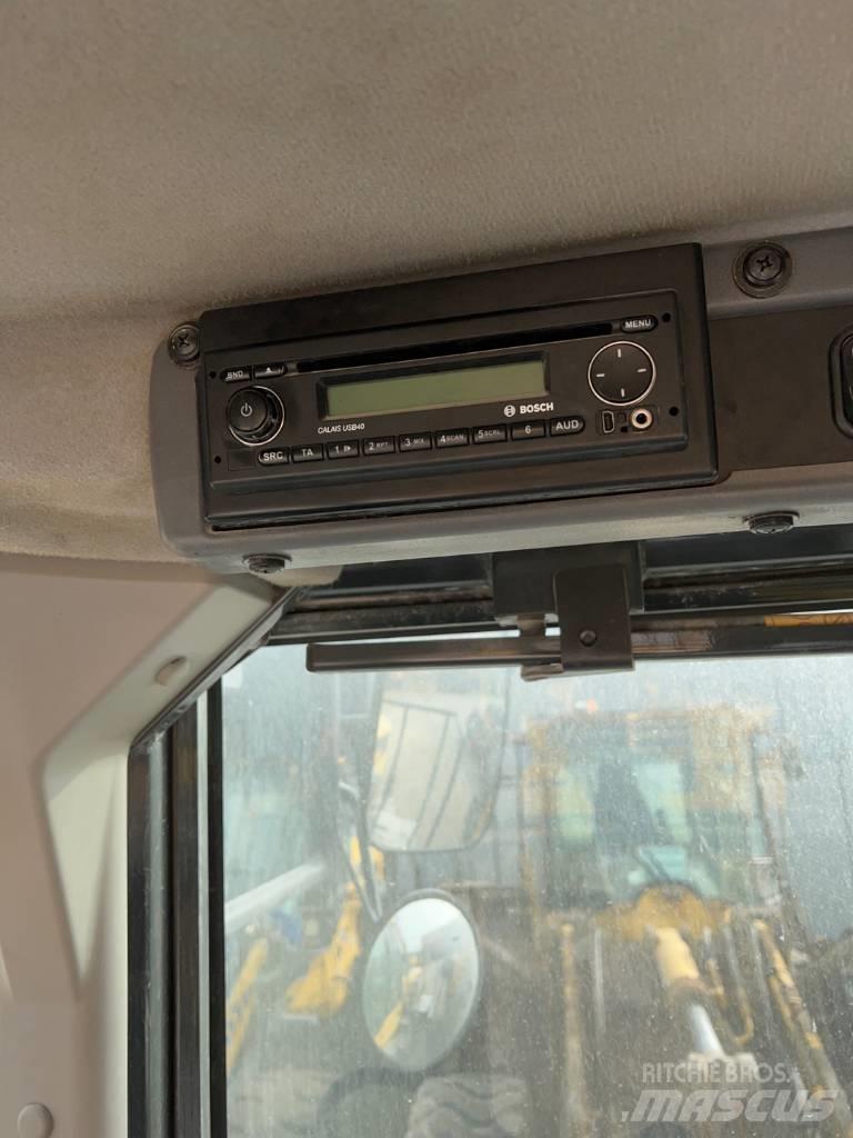 Komatsu WA 380-8 轮式装载机