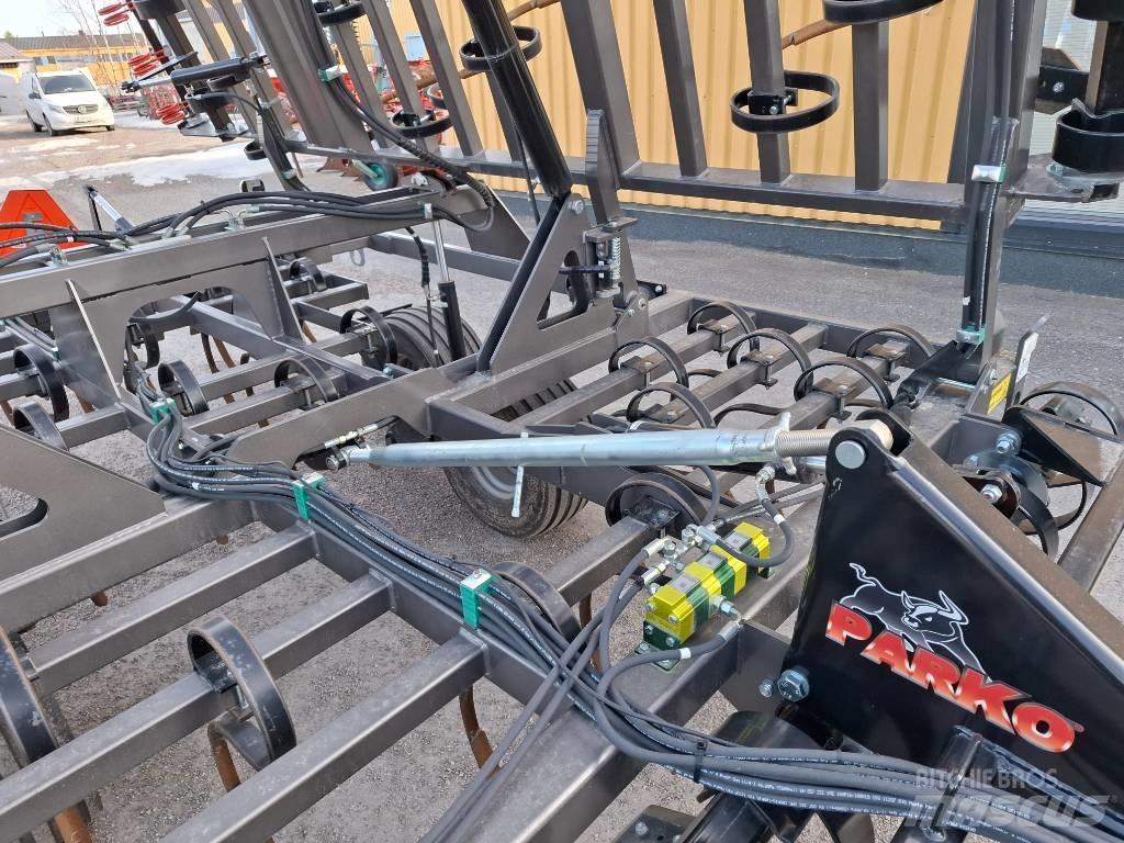 Parko Compact 7000 钉齿耙
