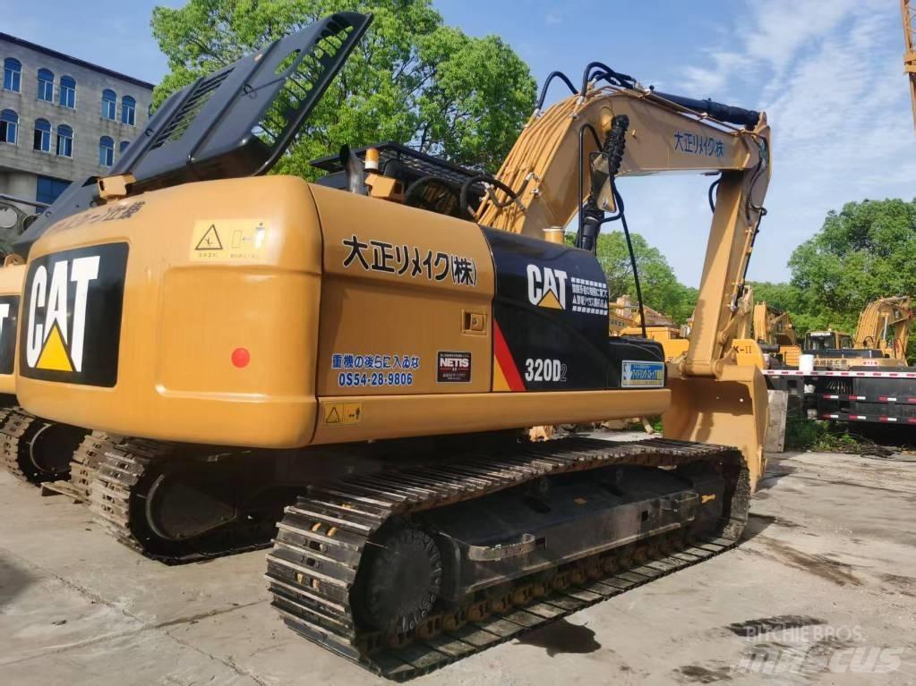 CAT 320d2 履带挖掘机