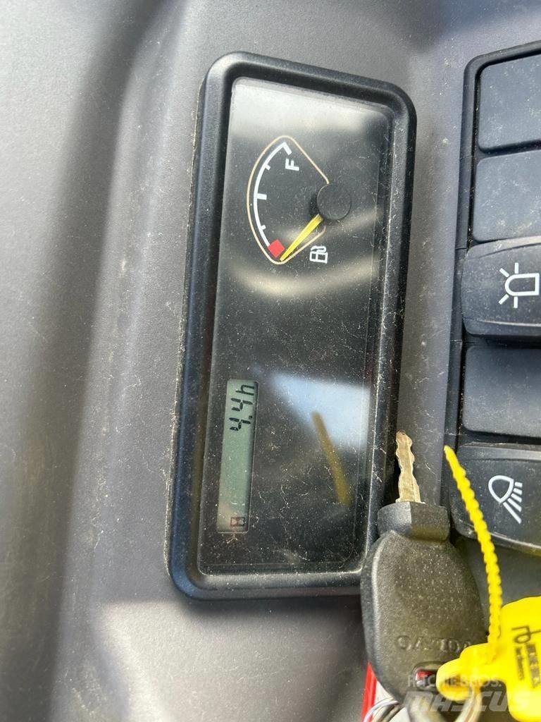 Volvo EC 15 E 小型挖掘机