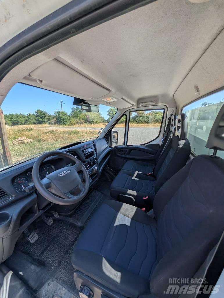 Iveco 35-12 皮卡车