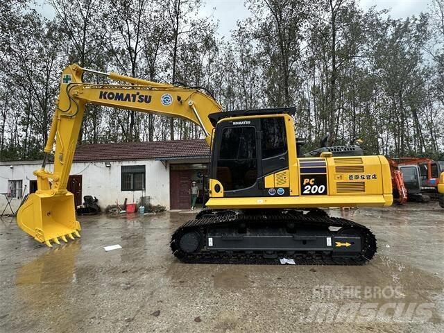 Komatsu pc200-8 履带挖掘机