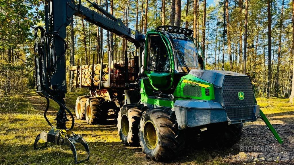 John Deere 1010G 集运机