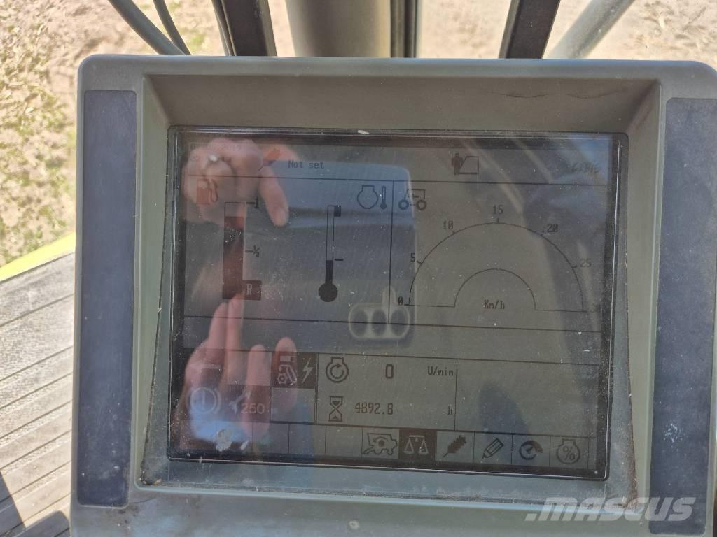 CLAAS Lexion 480 联合收割机
