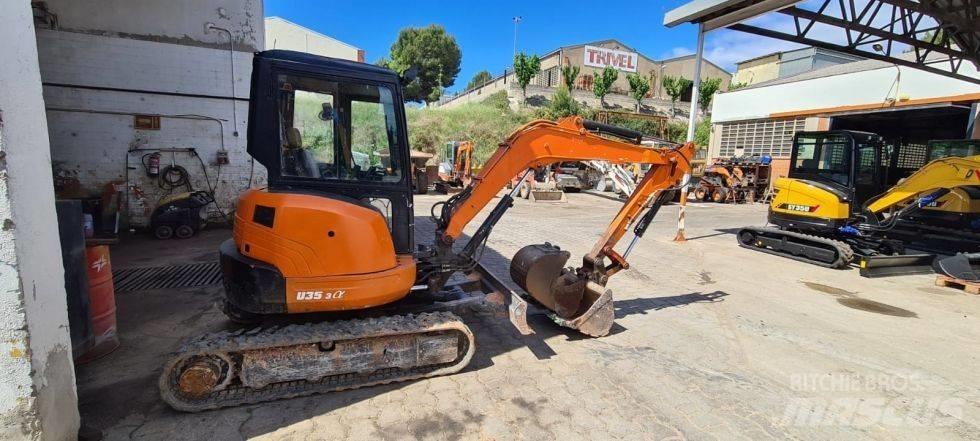 Kubota U35 ALFA 小型挖掘机