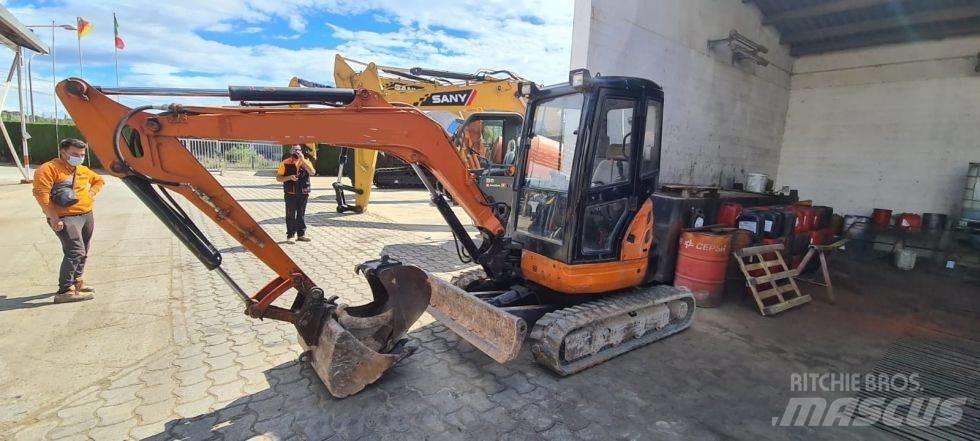 Kubota U35 ALFA 小型挖掘机