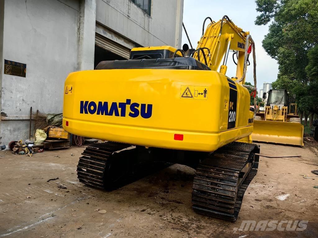 Komatsu PC 200-7 履带挖掘机