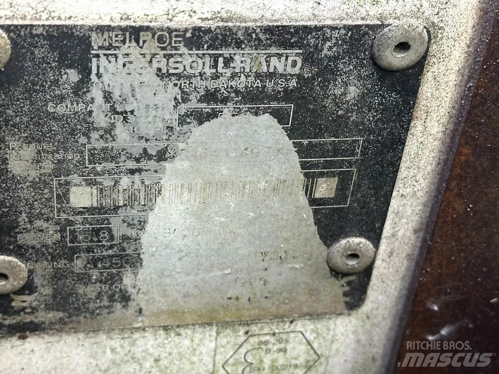 Bobcat 553 滑移装载机