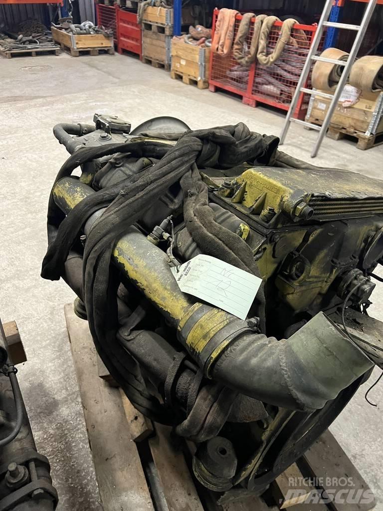 Deutz F6L413 发动机