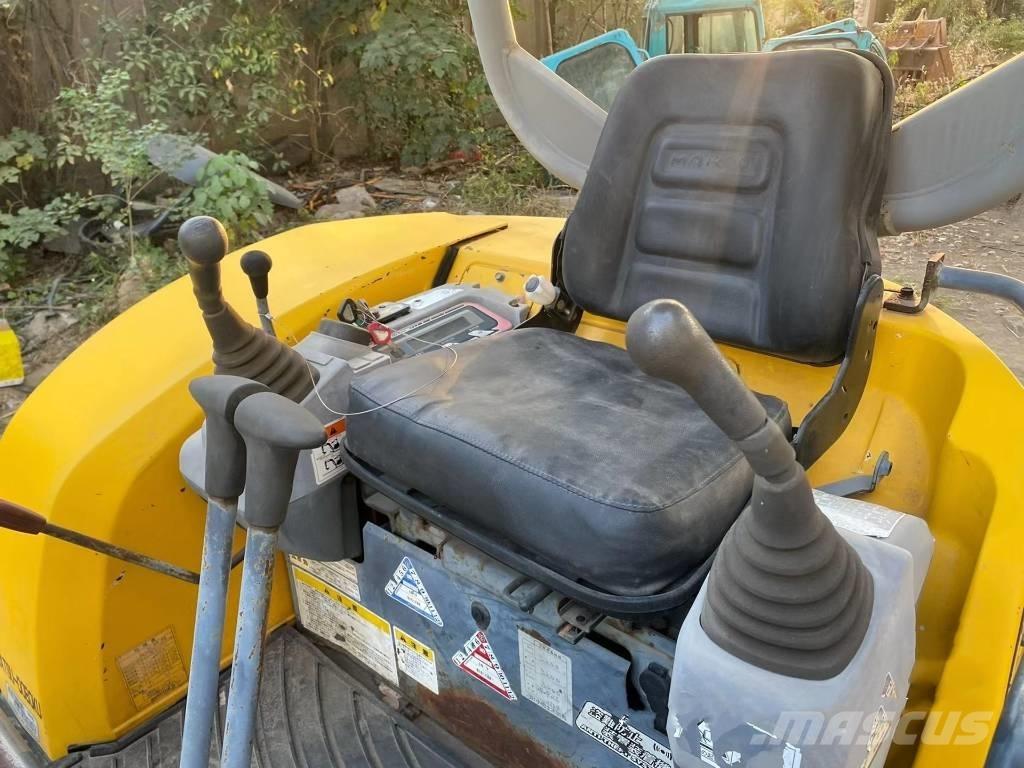 Kubota U30 小型挖掘机
