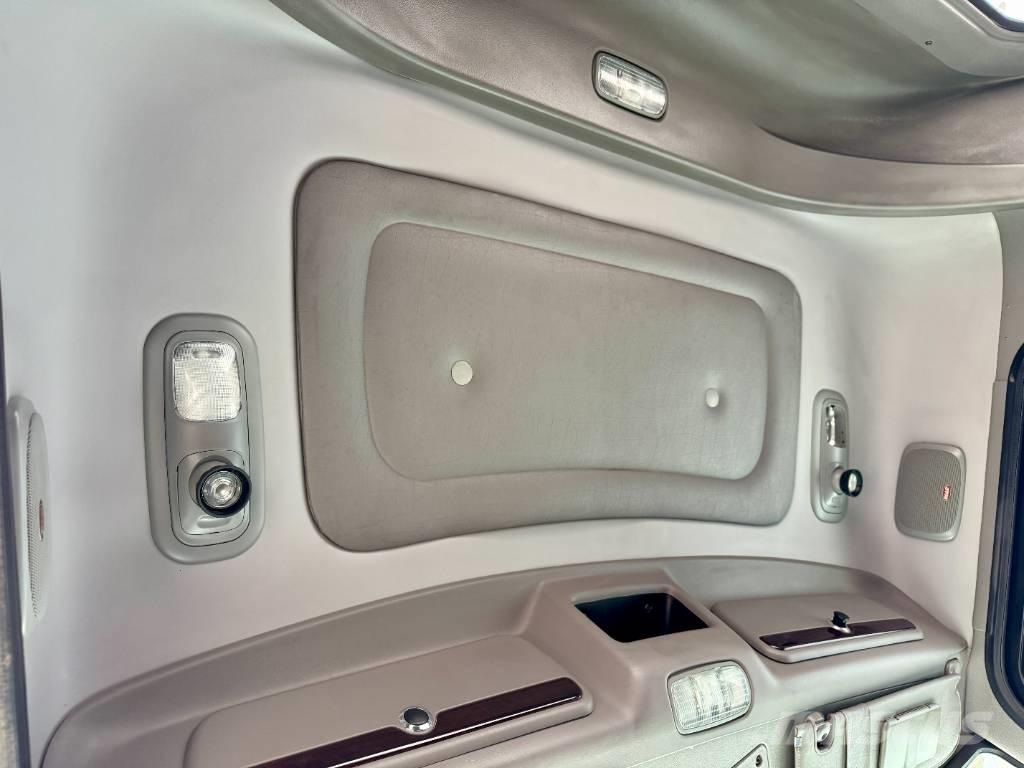 Peterbilt 367 牵引车