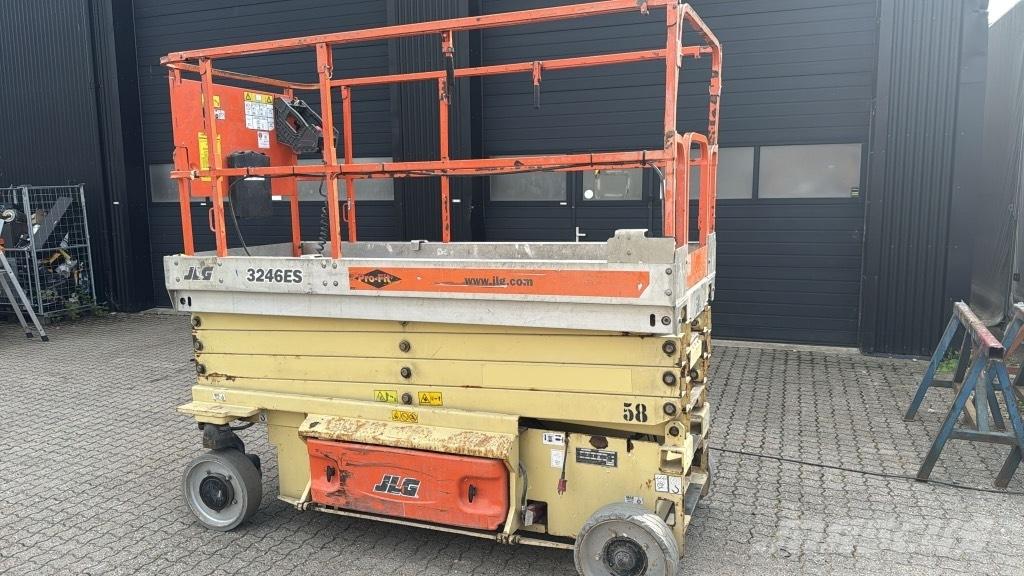 JLG 3246 ES 剪叉式升降机