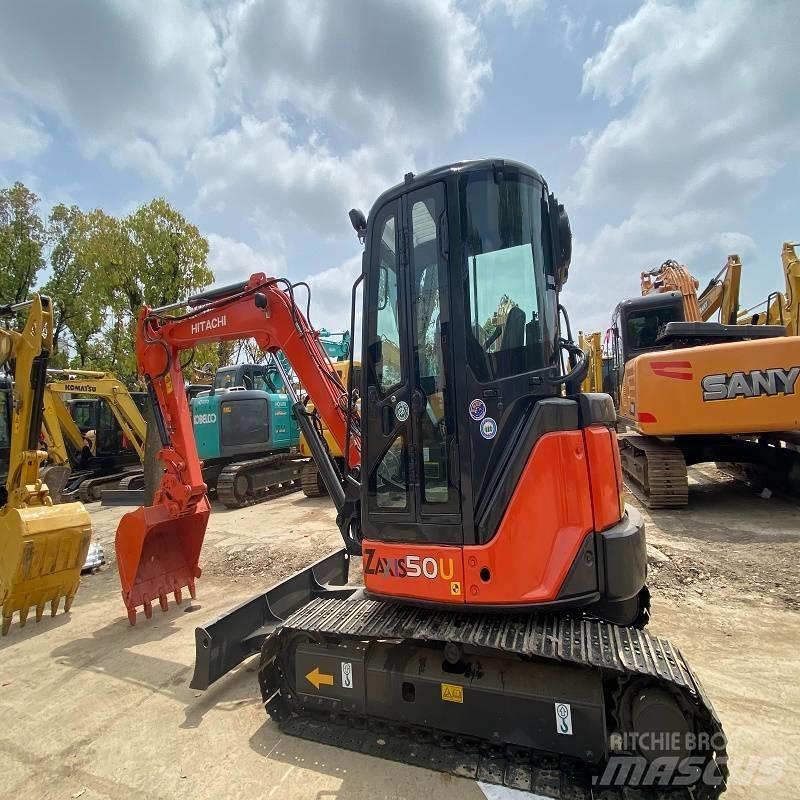Hitachi ZX 50 U 小型挖掘机