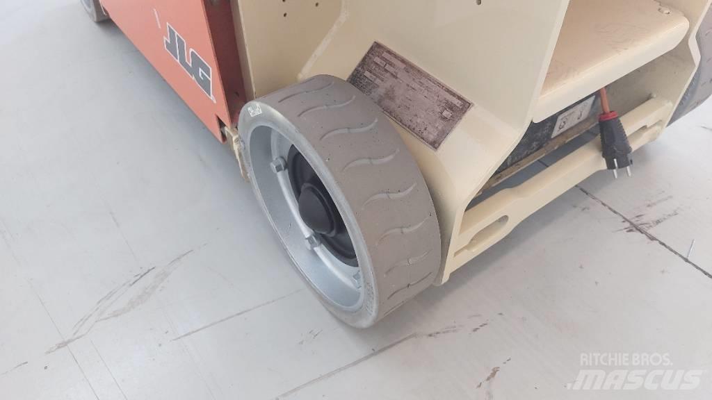 JLG 1230 ES 剪叉式升降机