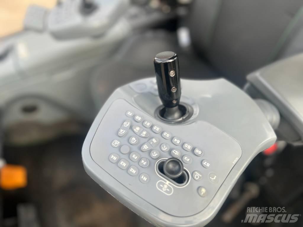 John Deere 810 E 集运机