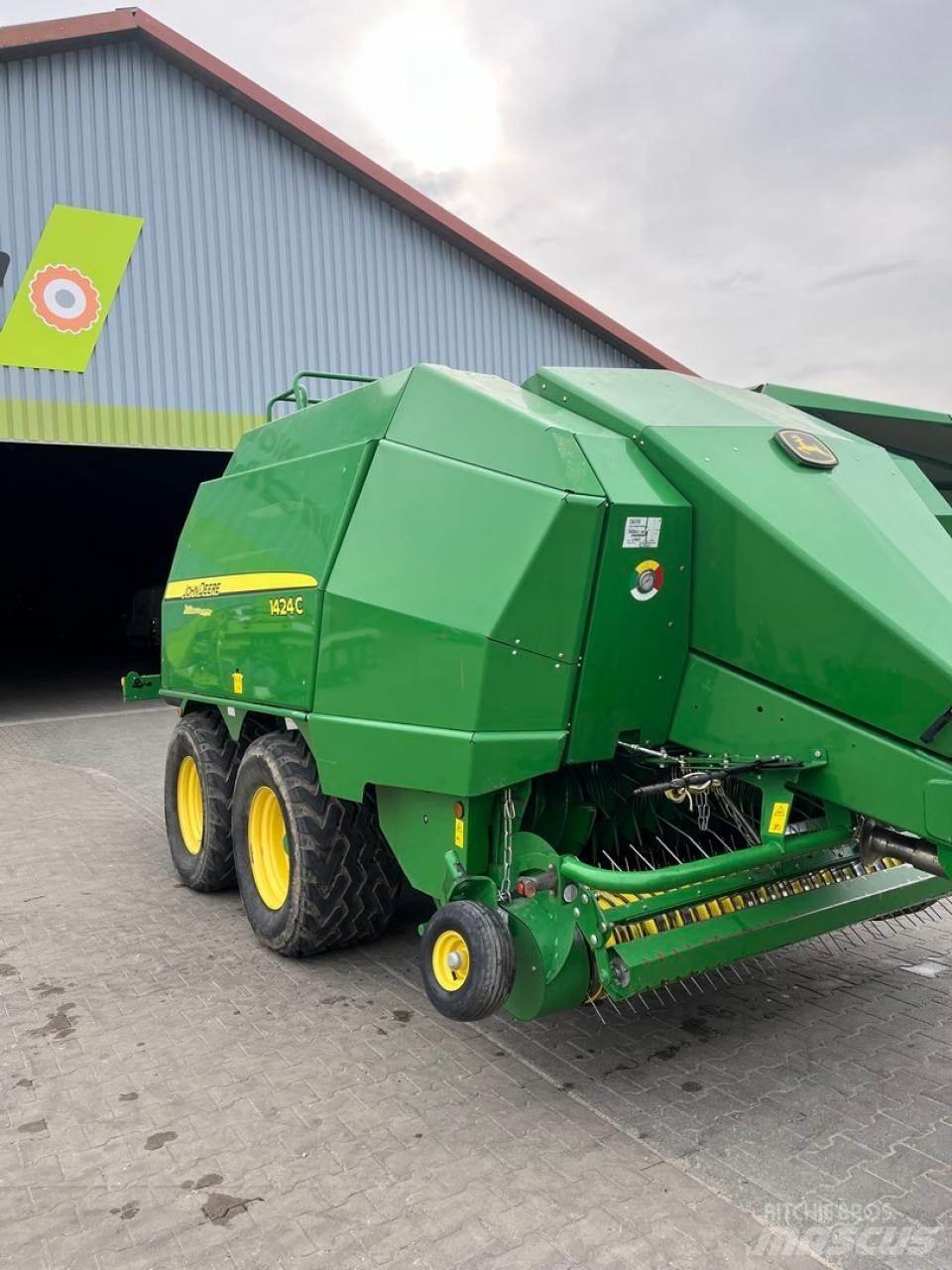 John Deere 1424 C 方捆打捆机