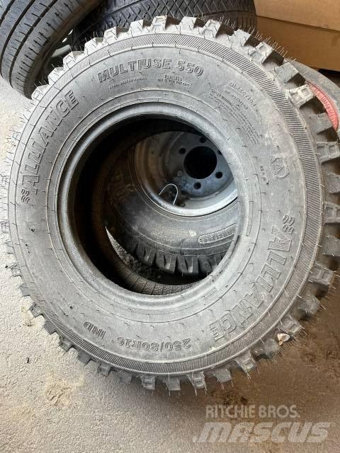 Alliance 550 轮胎、车轮、轮圈
