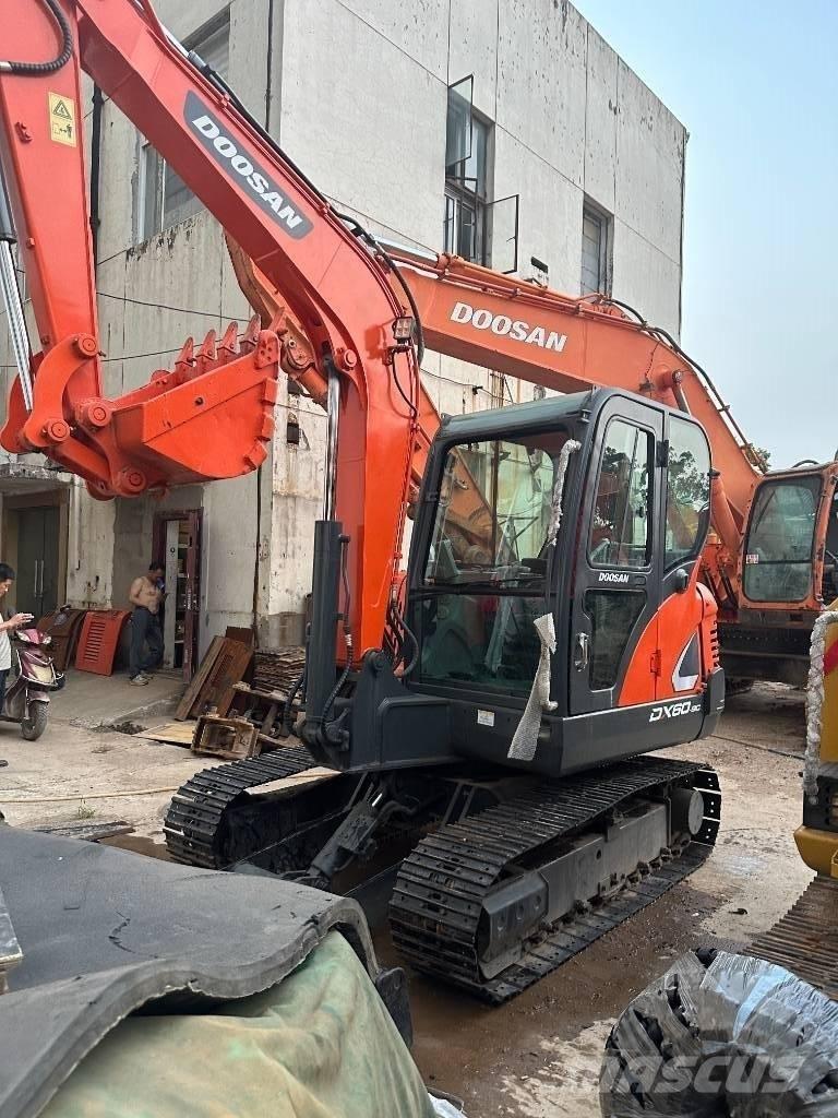 Doosan DX 60 小型挖掘机