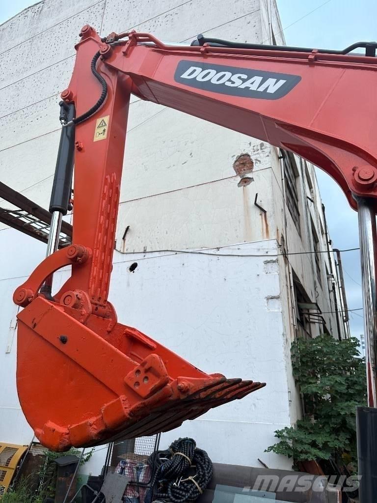 Doosan DX 60 小型挖掘机
