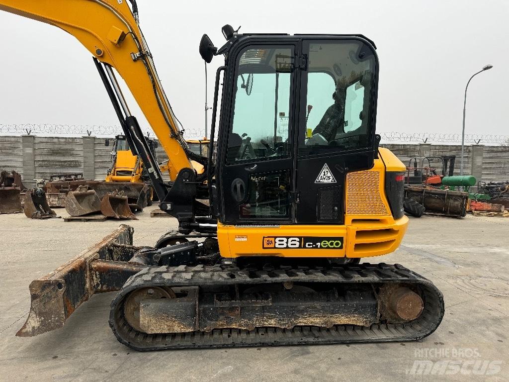 JCB 86 C-1 中型挖掘机