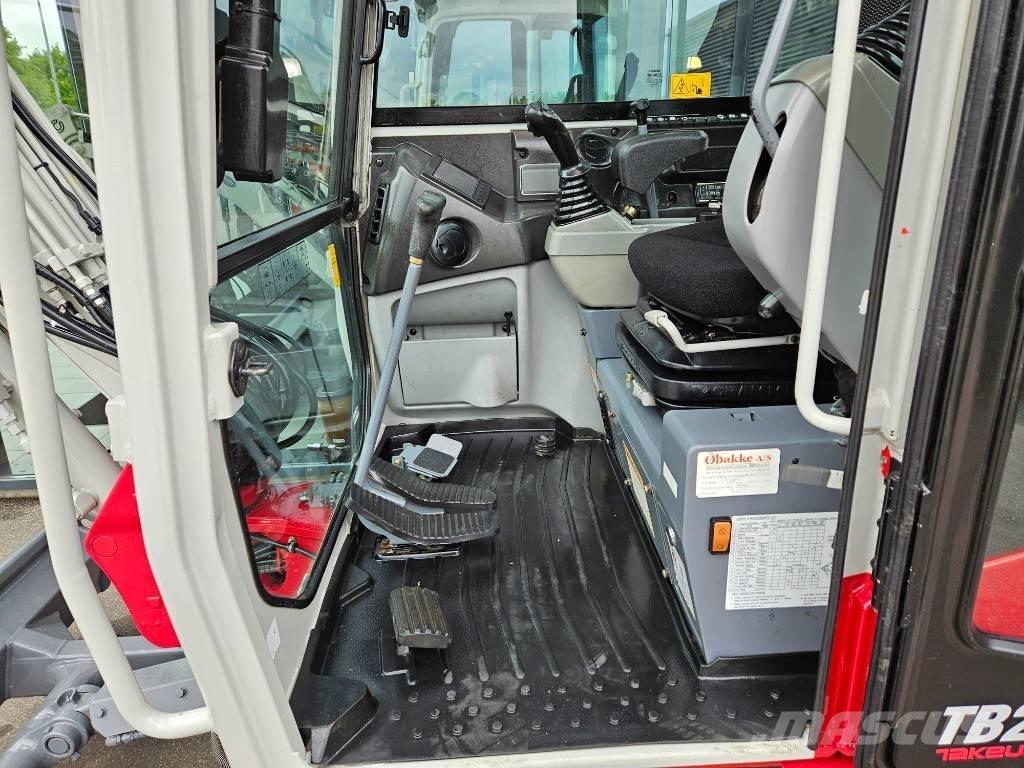 Takeuchi TB 230 小型挖掘机