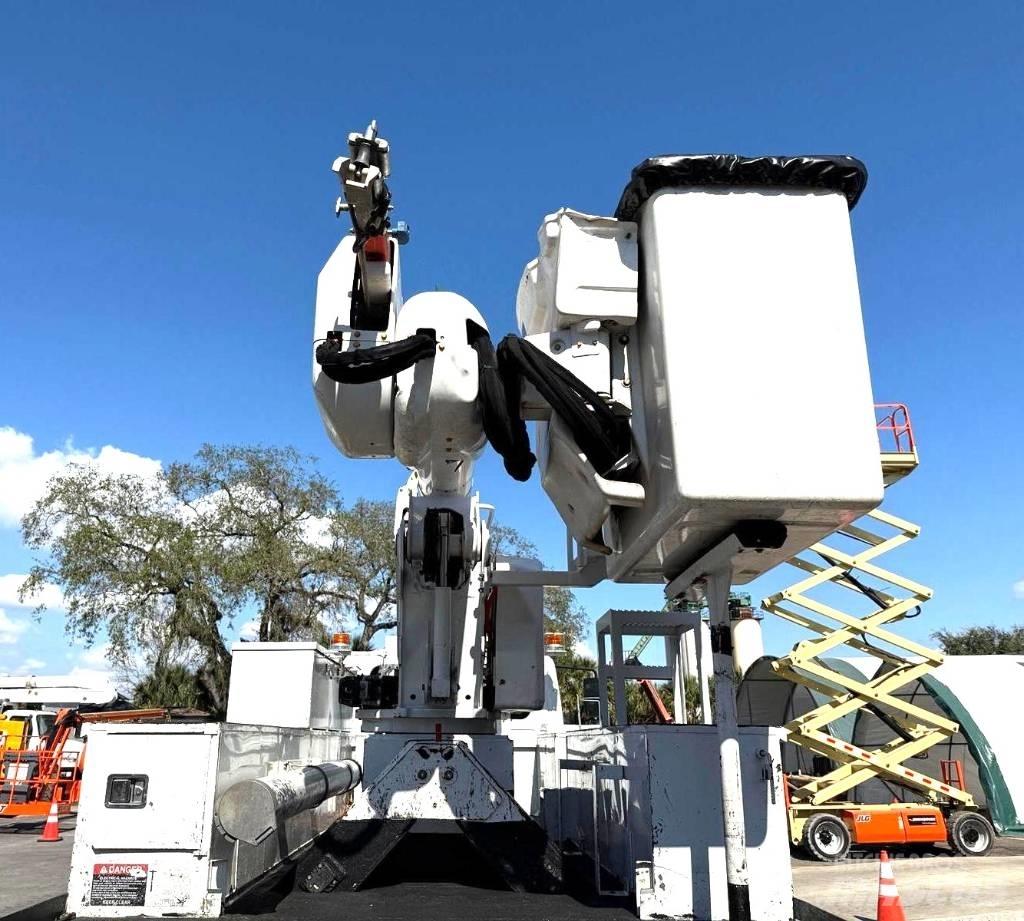 Altec AA 55 车载式高空作业车