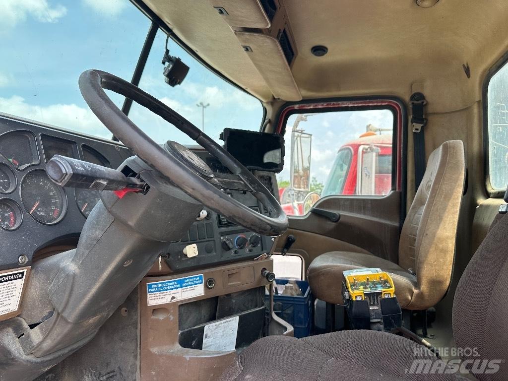 Mack Granite GU 813 其他货车