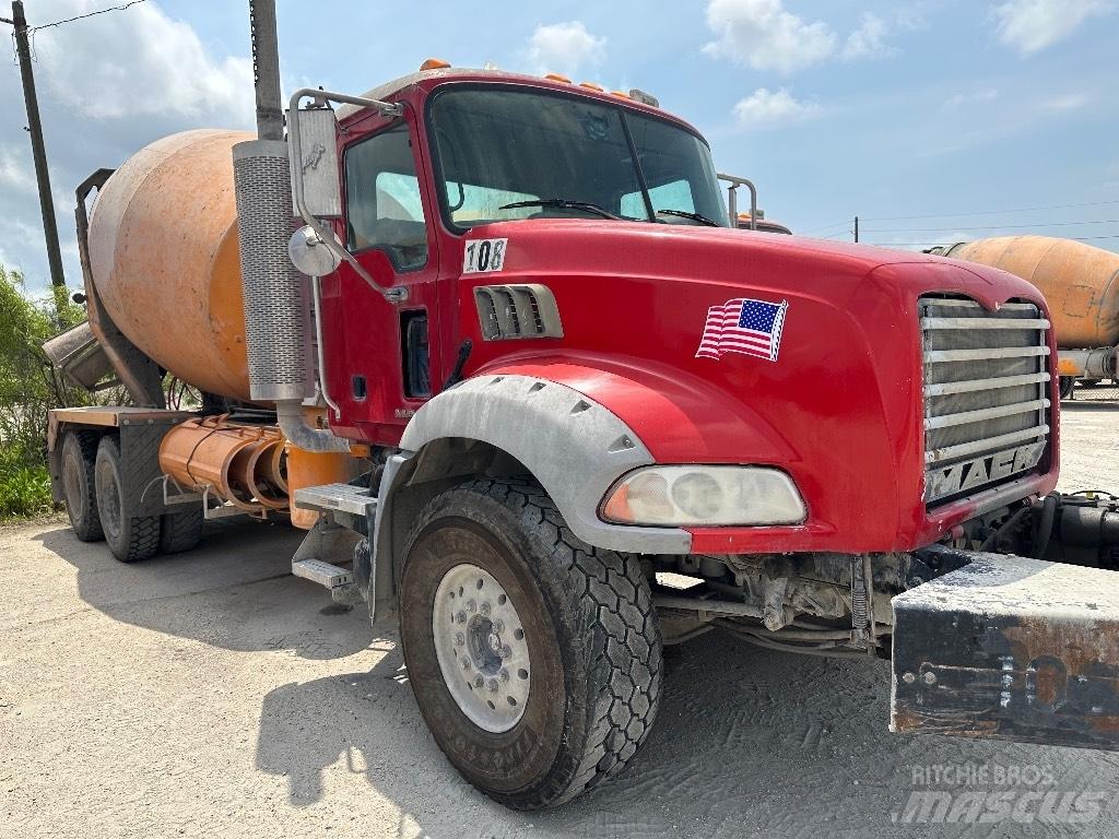Mack Granite GU 813 其他货车