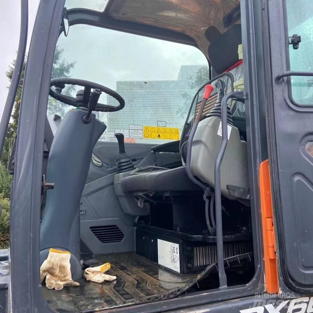 Doosan DX60W 轮式挖掘机