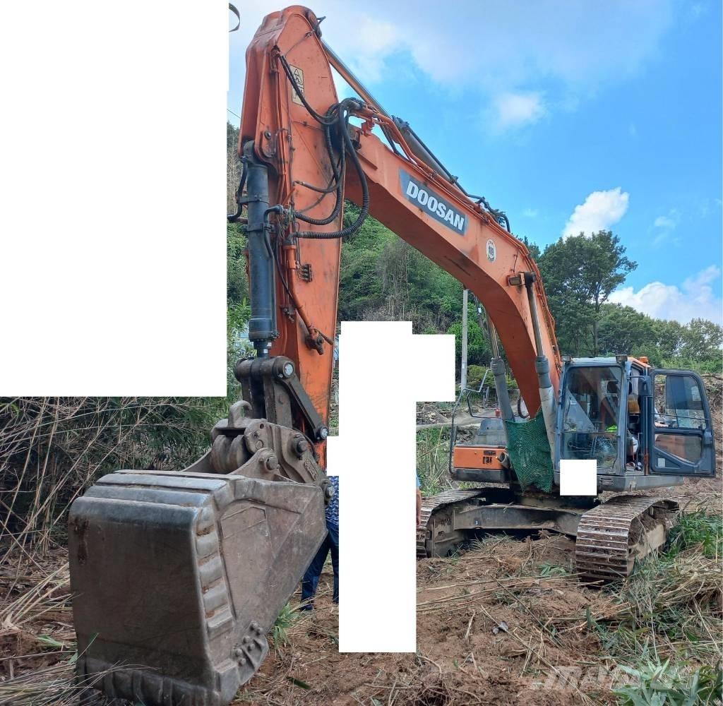 Doosan DX 300 LC-5 履带挖掘机