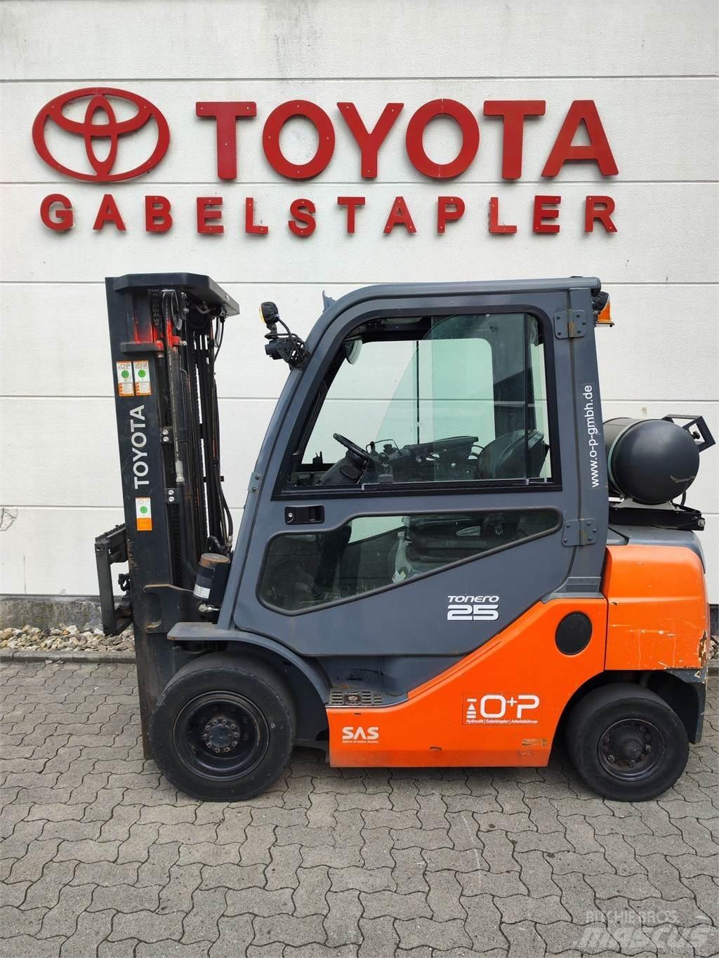 Toyota 02-8FGF25 天然气叉车
