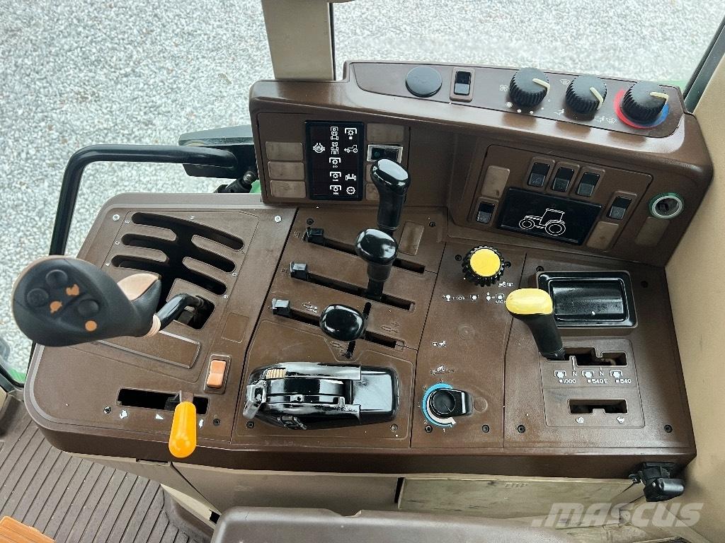 John Deere 6910 拖拉机/农用车