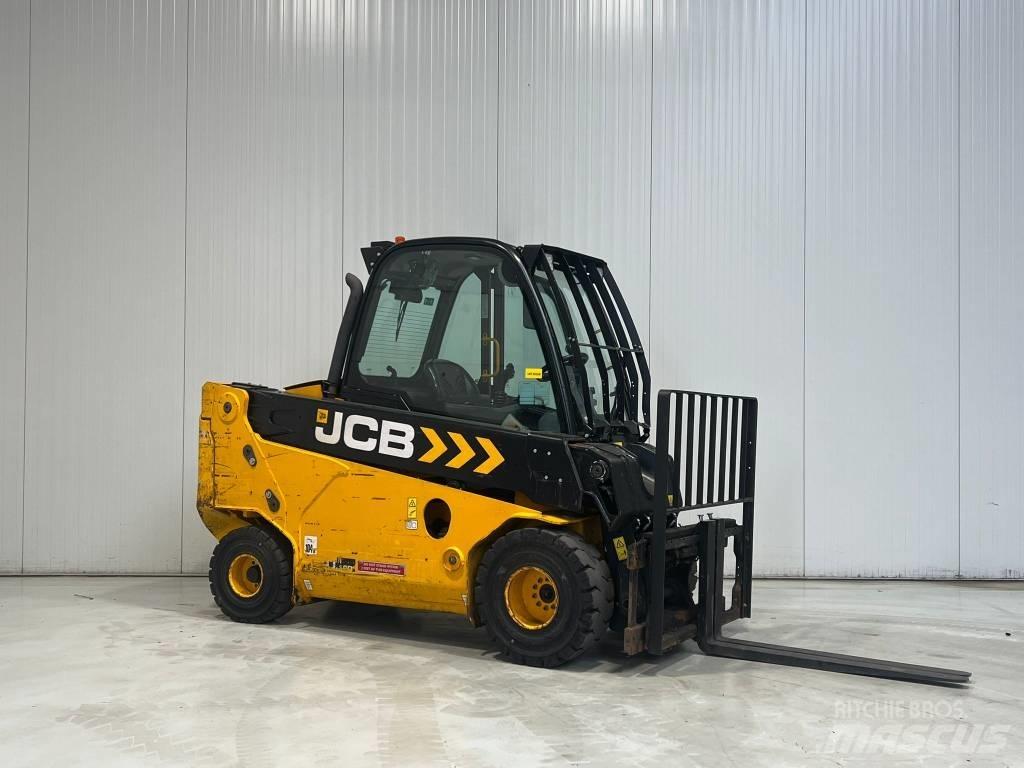 JCB TLT30-19D-2WD 柴油叉车