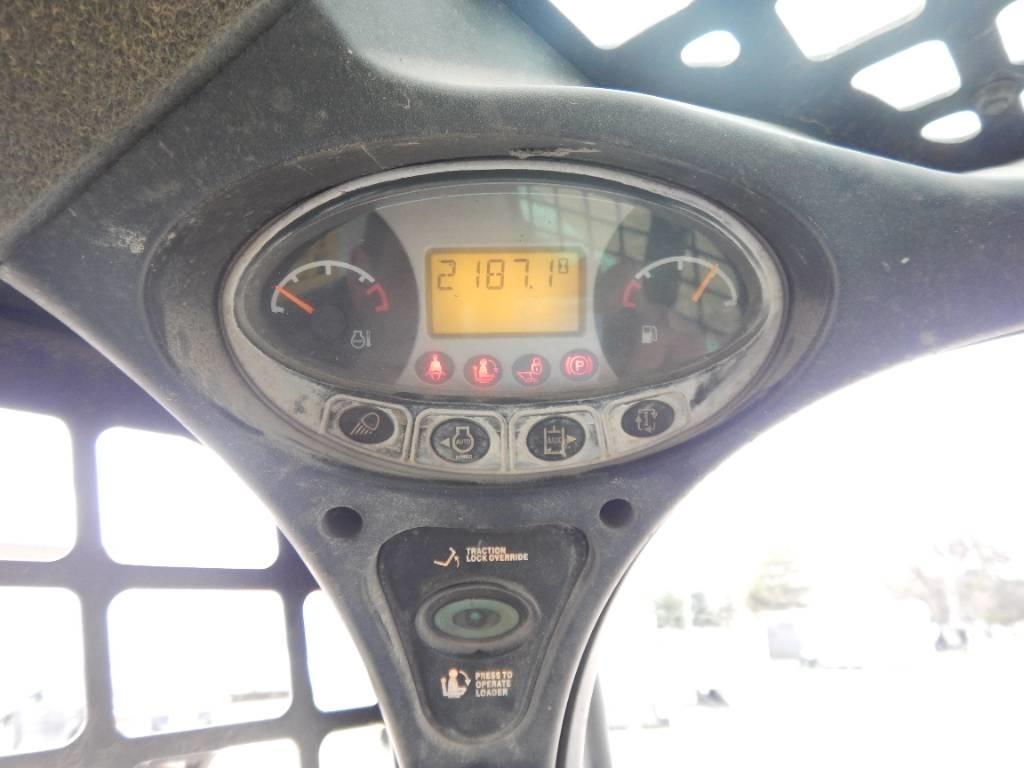 Bobcat T590 滑移装载机
