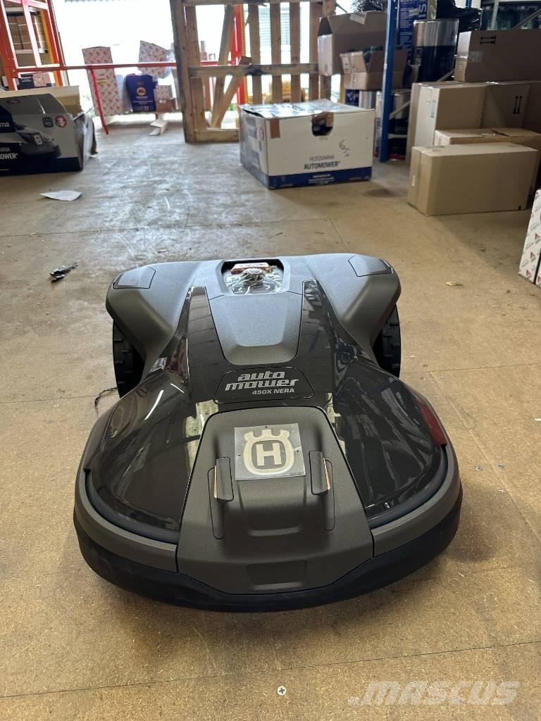 Husqvarna AM450X 机器人割草机