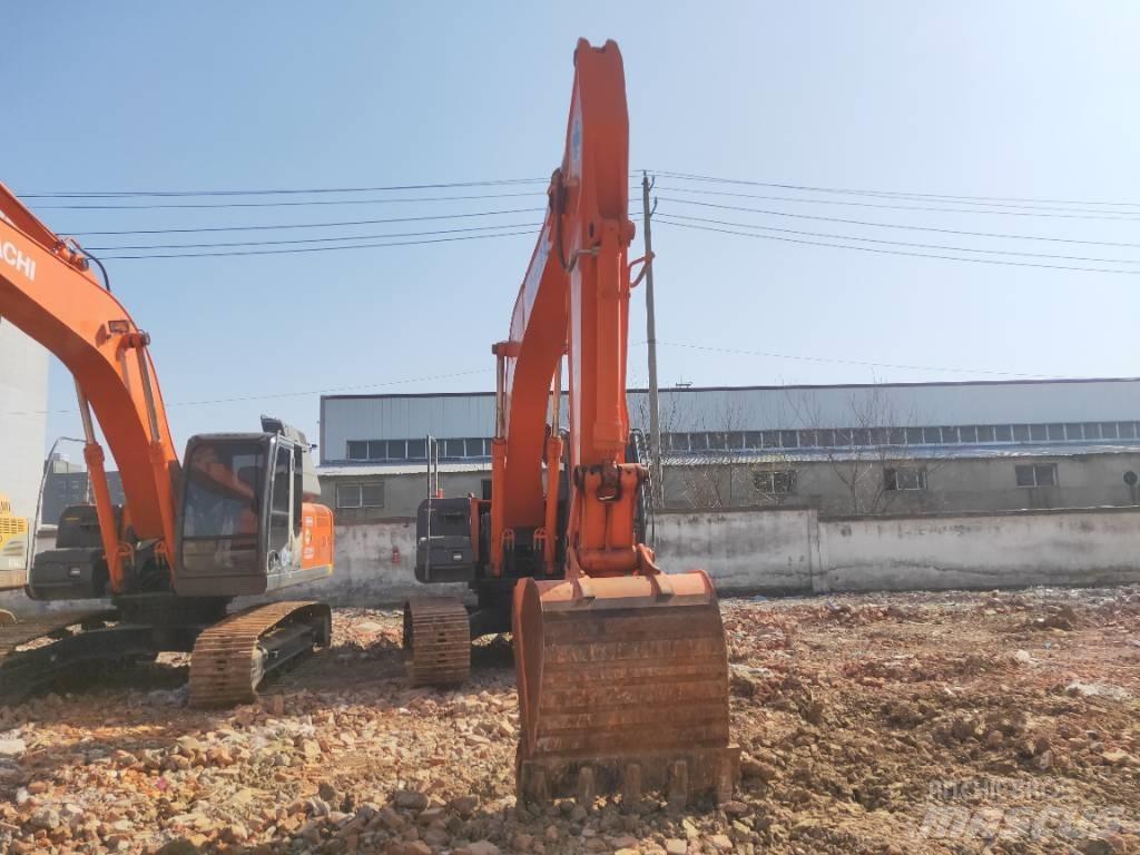 Hitachi ZX 240 履带挖掘机