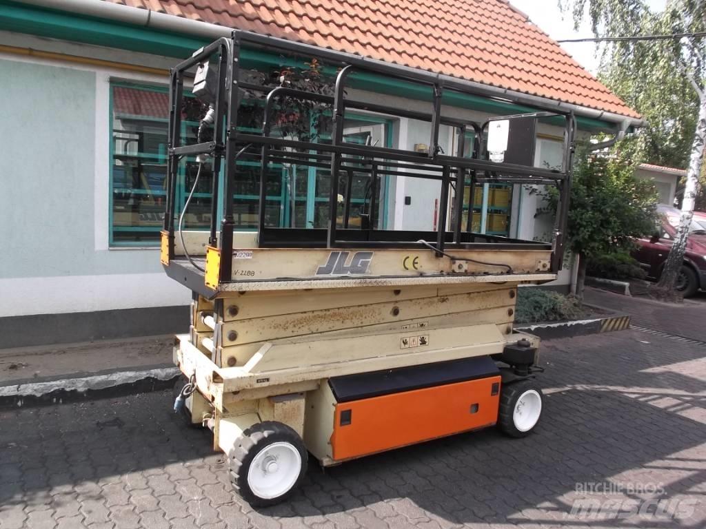 JLG 2646E      V-2288 客货电梯