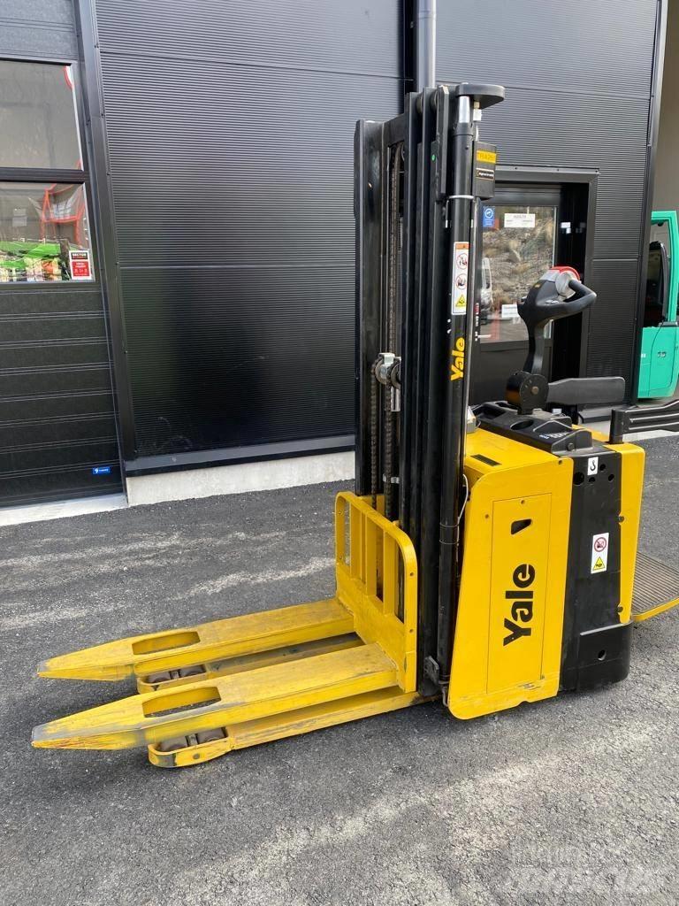Yale MS15X 行走式堆垛机