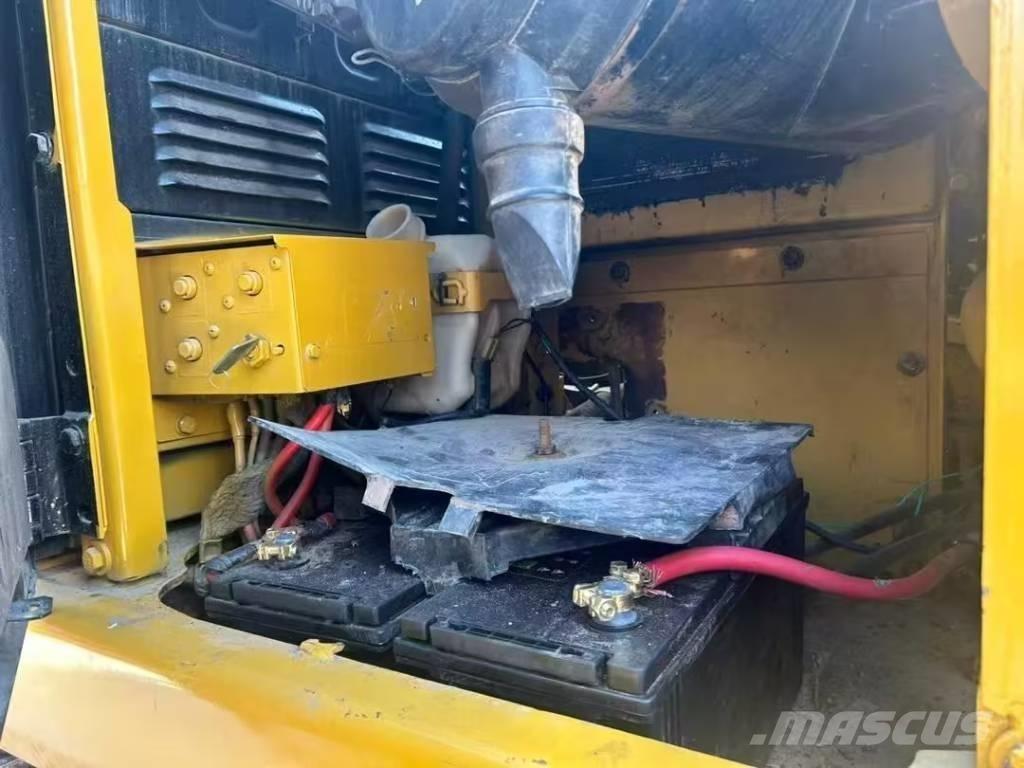 CAT 330D2L 履带挖掘机