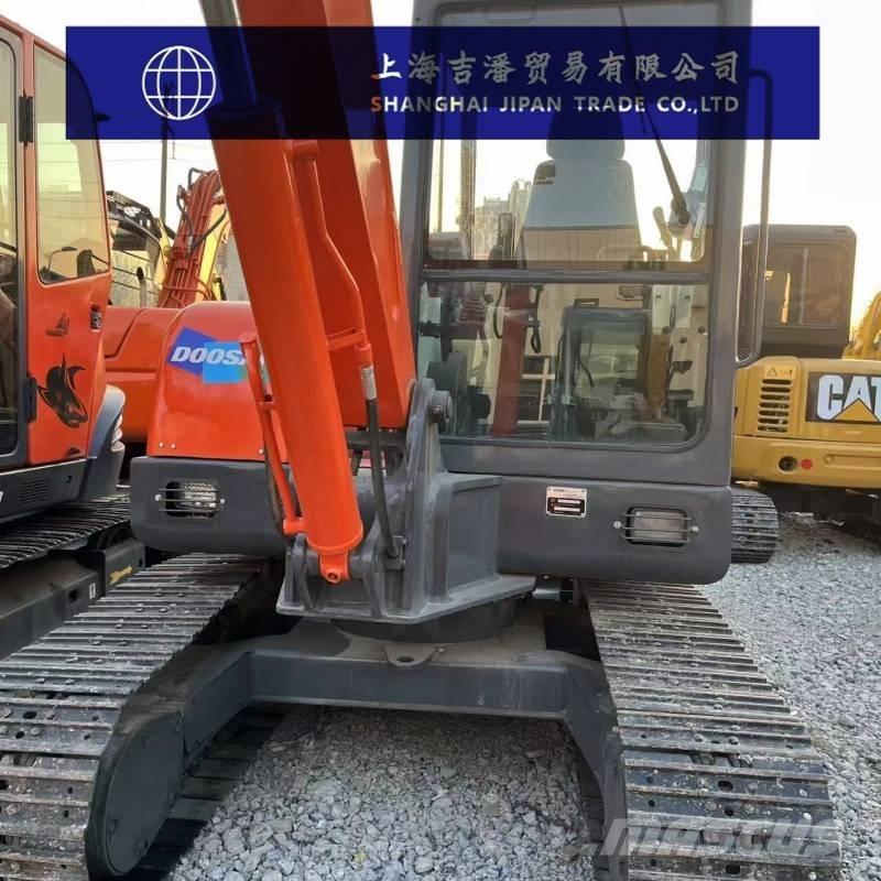Doosan DH 55 小型挖掘机